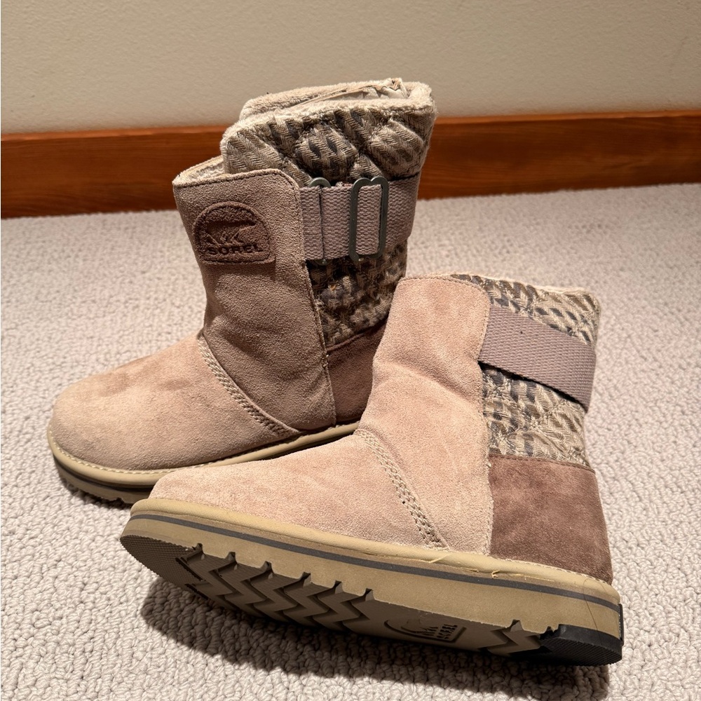 Women’s Sorel Boots Size 5 NEW